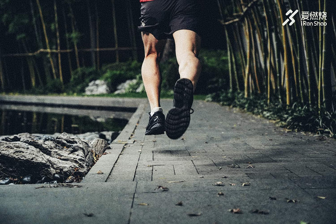 测评 | 路遥知“鞋”力 ASICS GEL-NIMBUS 22