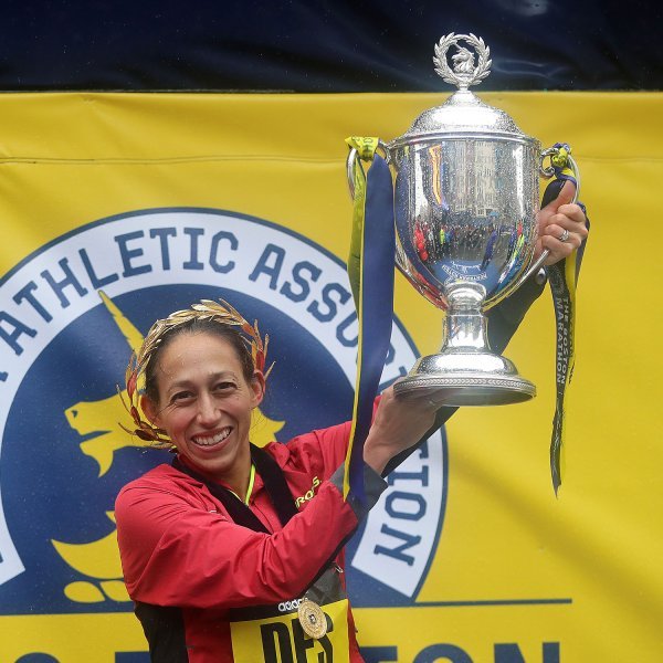 重回波马 德西蕾·林登与她的2020大冒险