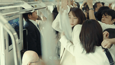 通勤路上的“超级飞侠” 他们，跑着上下班