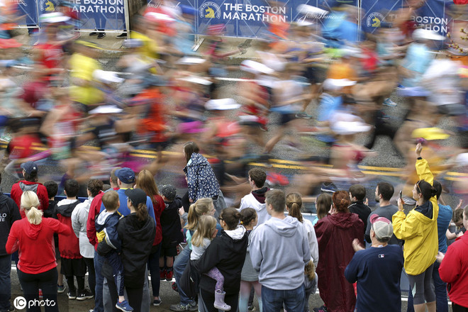 26分38秒路跑十公里新纪录诞生 莫法拉重回跑道剑指东京奥运奖牌| 跑圈十件事