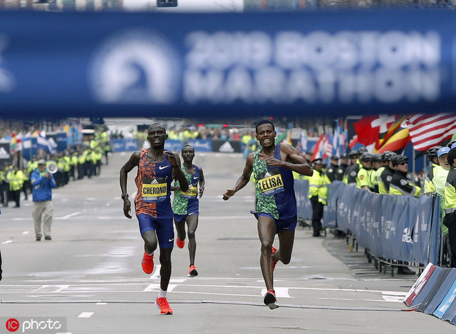 26分38秒路跑十公里新纪录诞生 莫法拉重回跑道剑指东京奥运奖牌| 跑圈十件事