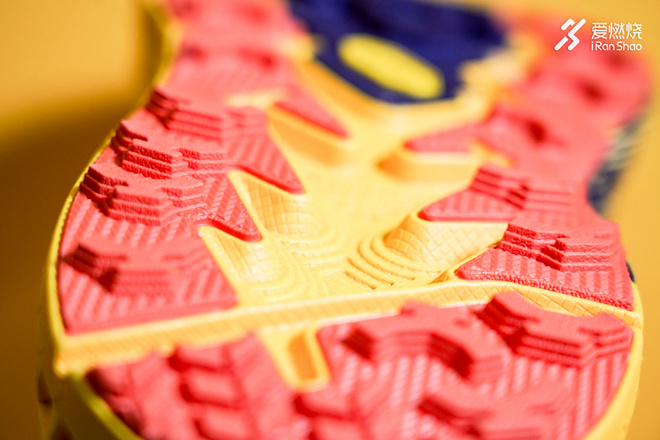 开箱 | 放“肆”去野 HOKA ONE ONE SPEEDGOAT4