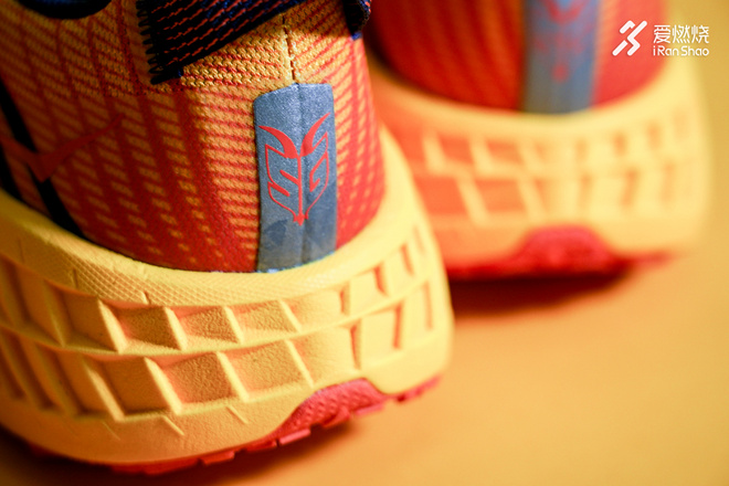 开箱 | 放“肆”去野 HOKA ONE ONE SPEEDGOAT4