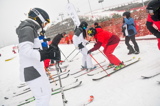 雪域竞技，引领冬日户外热潮 ——2019冬季 X Game金牌及2018平昌冬奥会银牌获得者Columbia自由式滑雪运动员ALEX FERREIRA媒体见面会