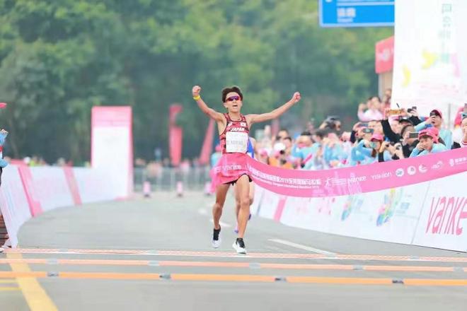 神野大地幸运“逆转” 武汉马拉松全新扩容 | 跑圈十件事