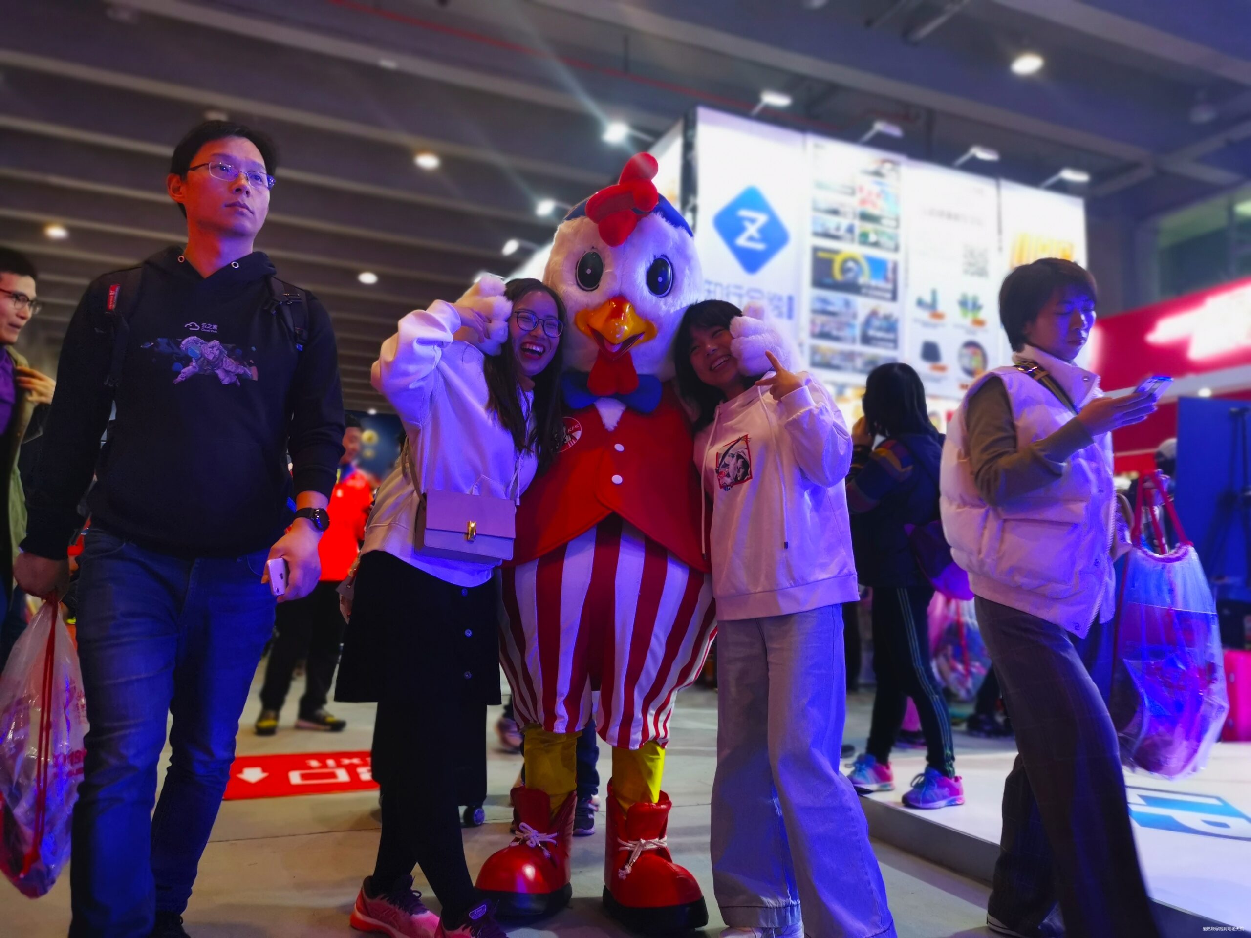 一起慢慢，数数羊城几只羊？——记2019广州马拉松（by跑到地老天荒）