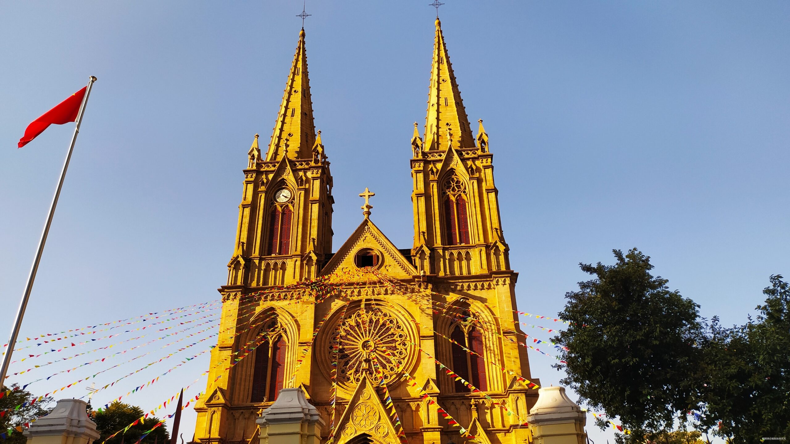 一起慢慢，数数羊城几只羊？——记2019广州马拉松（by跑到地老天荒）