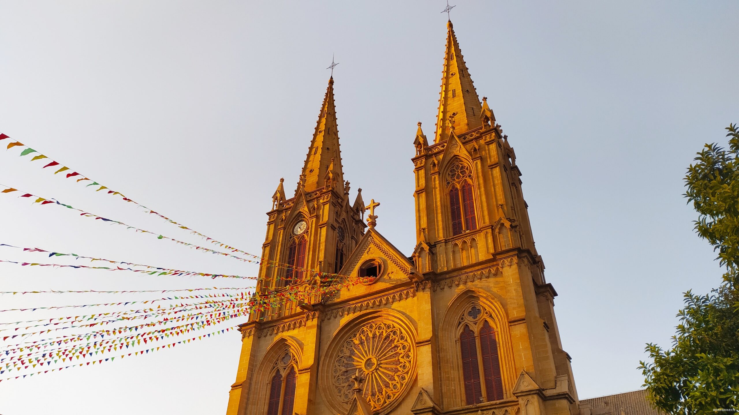 一起慢慢，数数羊城几只羊？——记2019广州马拉松（by跑到地老天荒）