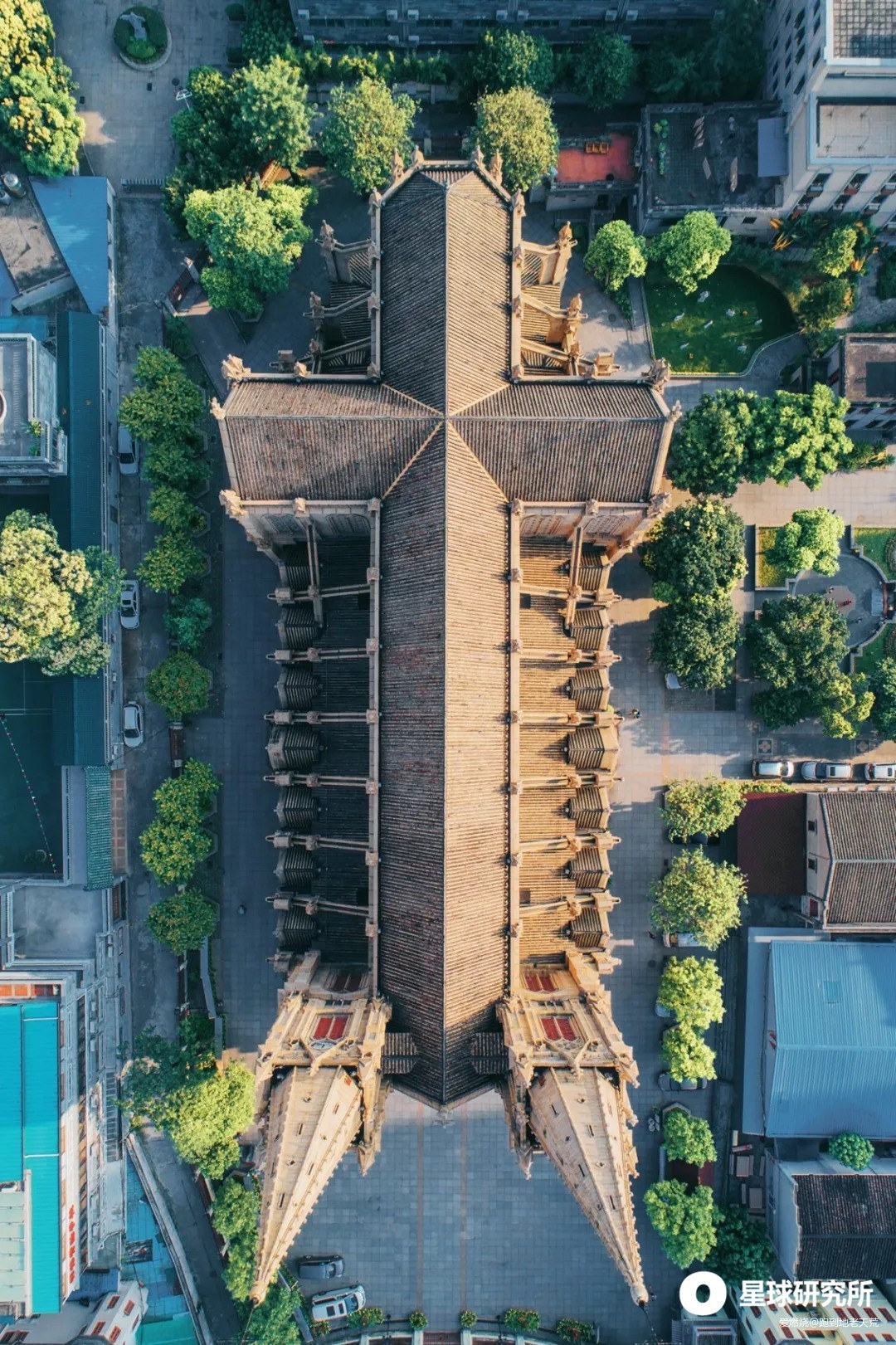 一起慢慢，数数羊城几只羊？——记2019广州马拉松（by跑到地老天荒）