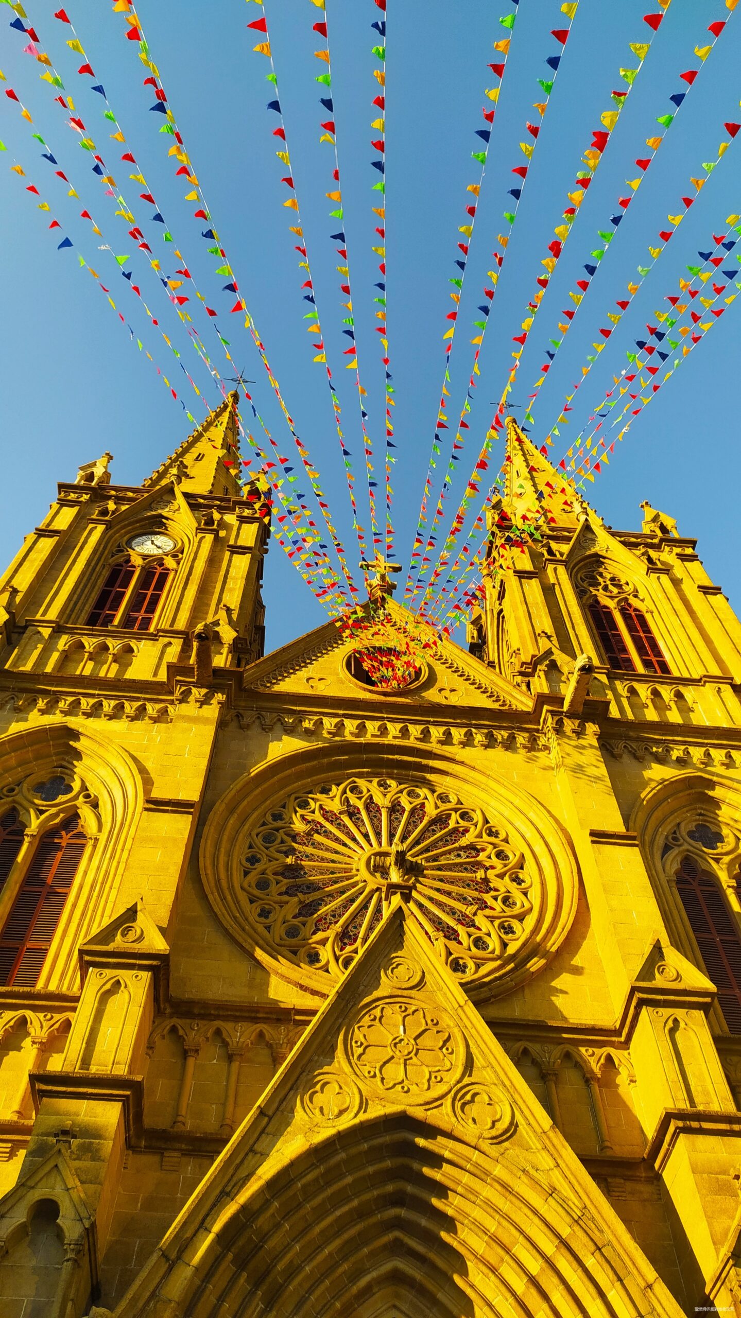 一起慢慢，数数羊城几只羊？——记2019广州马拉松（by跑到地老天荒）