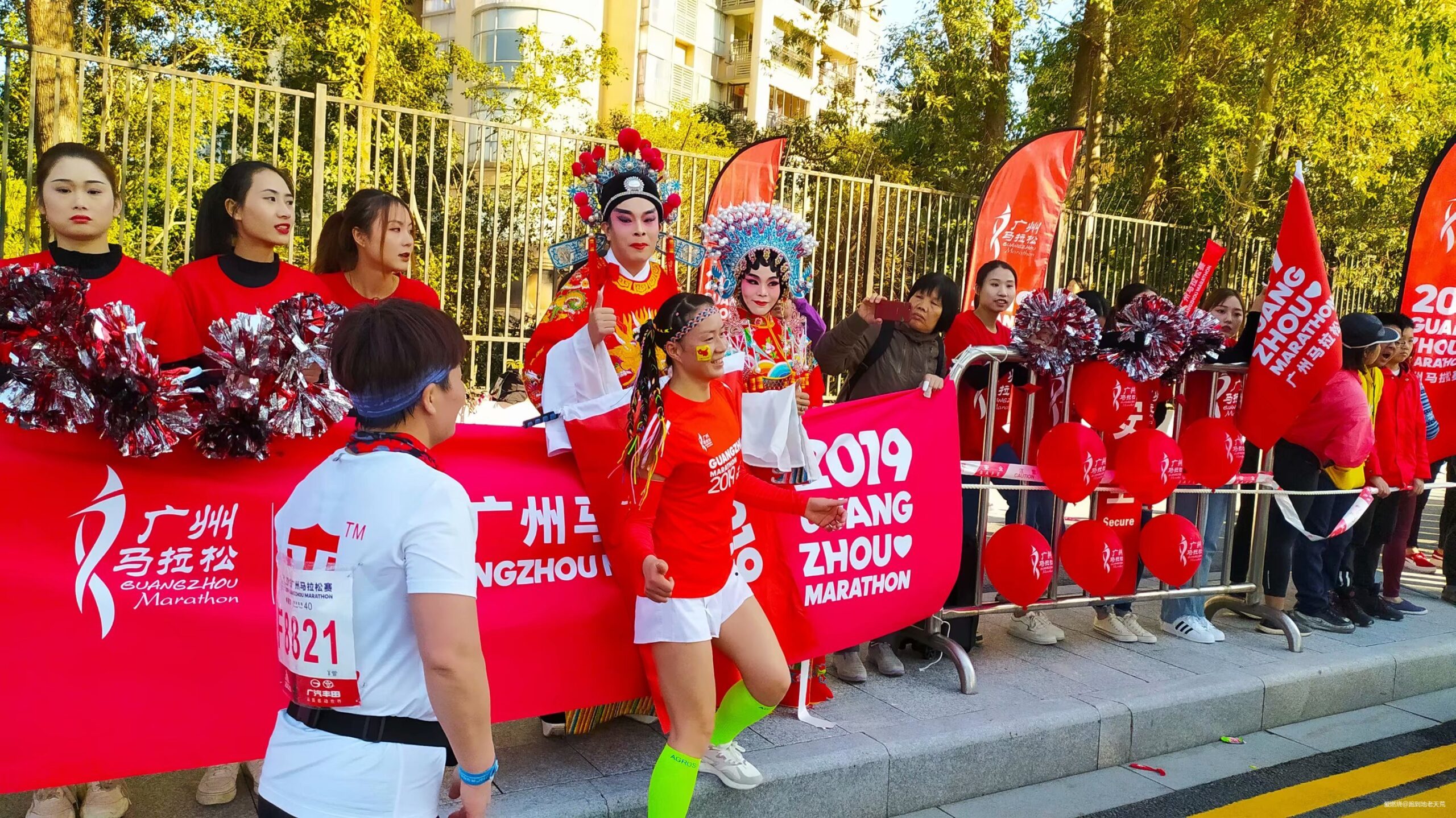 一起慢慢，数数羊城几只羊？——记2019广州马拉松（by跑到地老天荒）