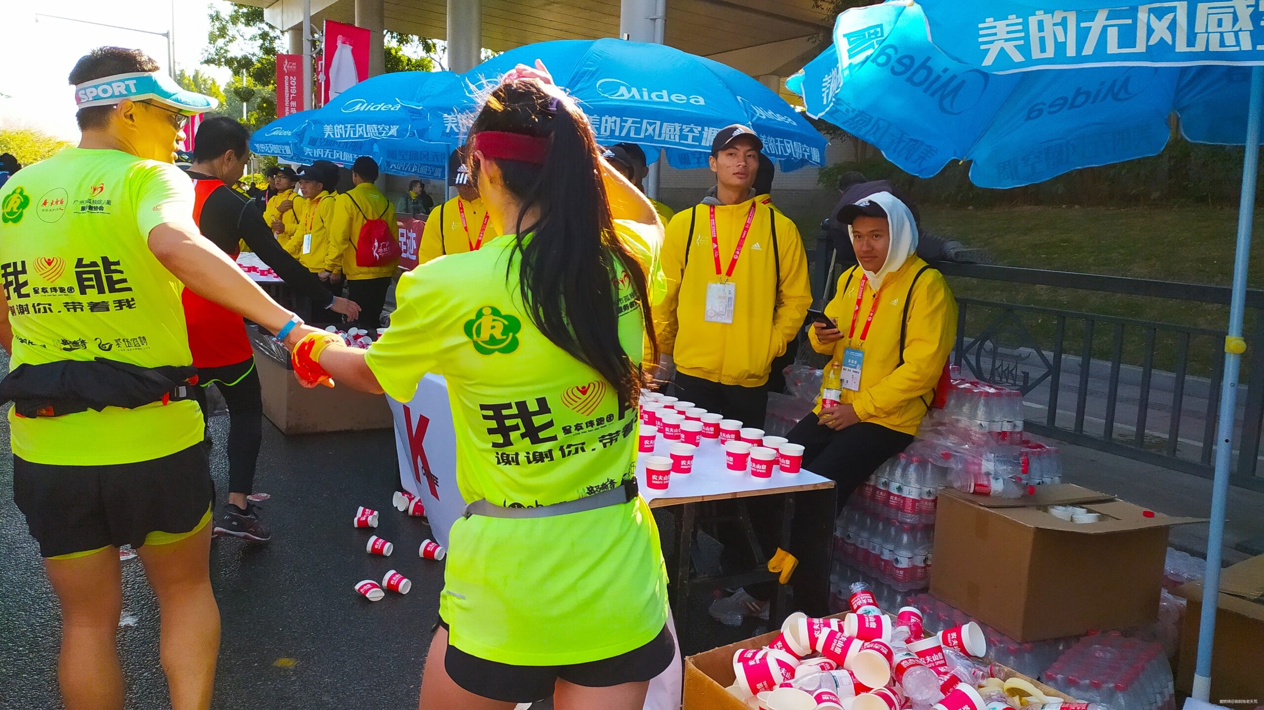 一起慢慢，数数羊城几只羊？——记2019广州马拉松（by跑到地老天荒）