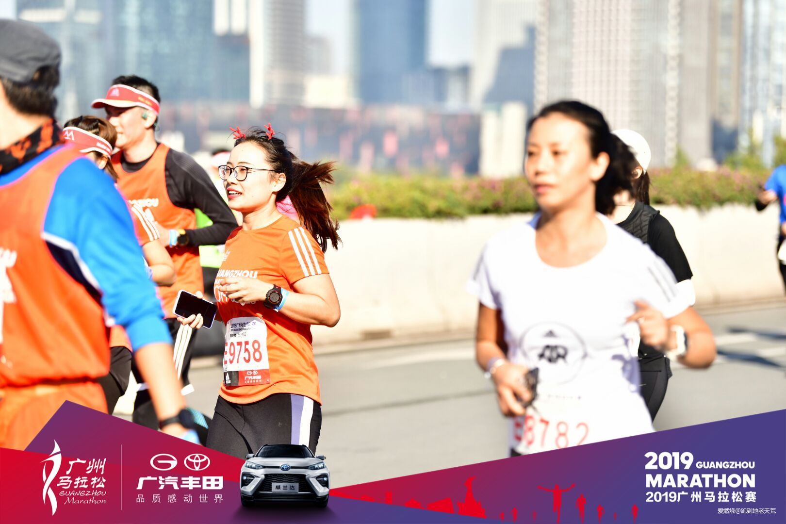 一起慢慢，数数羊城几只羊？——记2019广州马拉松（by跑到地老天荒）