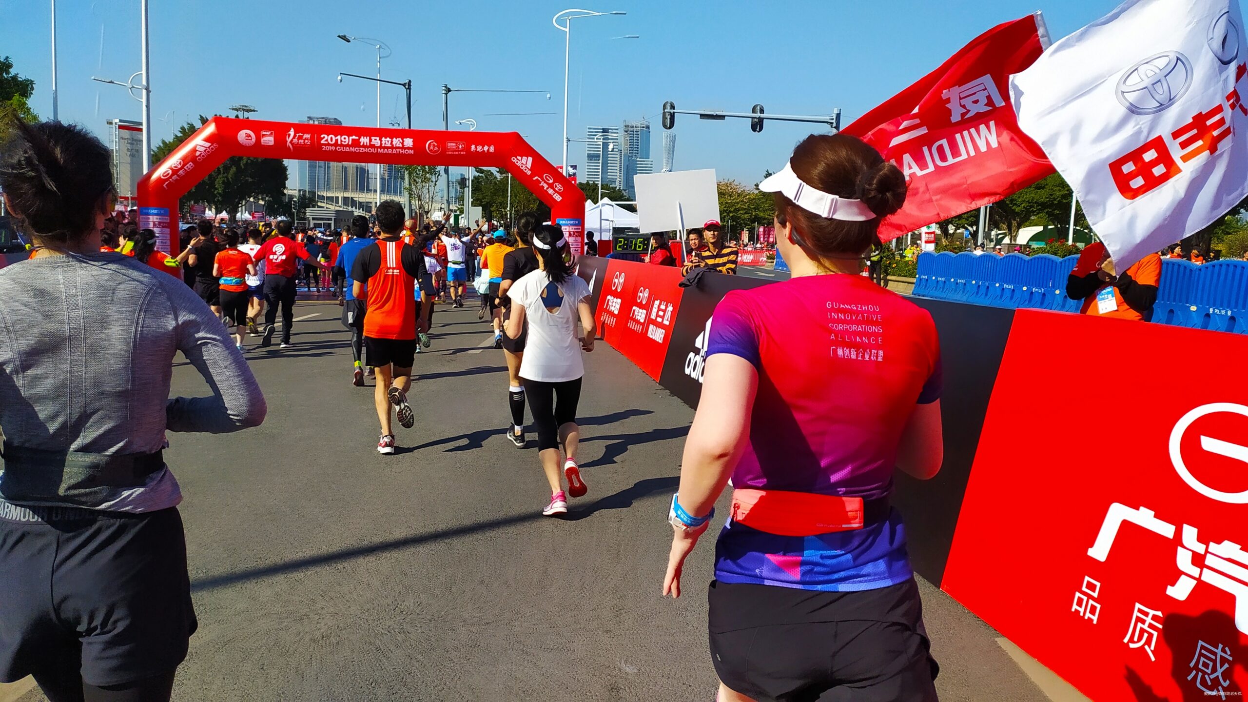 一起慢慢，数数羊城几只羊？——记2019广州马拉松（by跑到地老天荒）