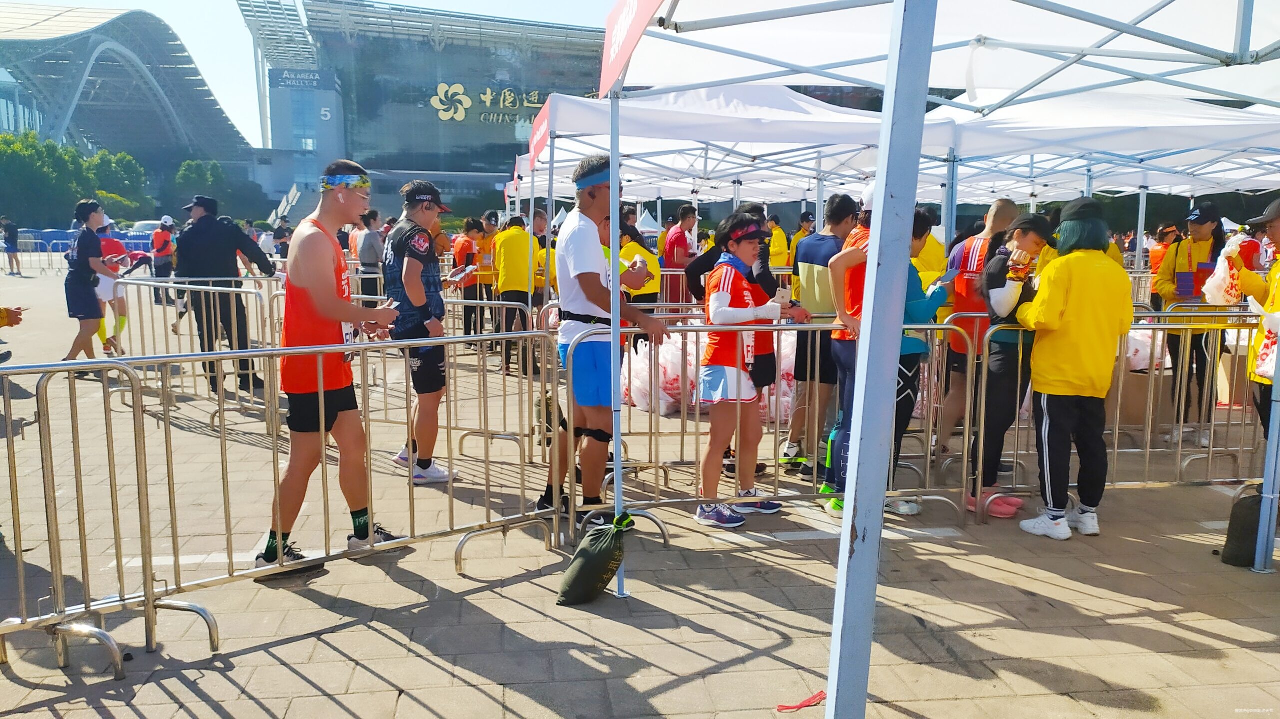 一起慢慢，数数羊城几只羊？——记2019广州马拉松（by跑到地老天荒）