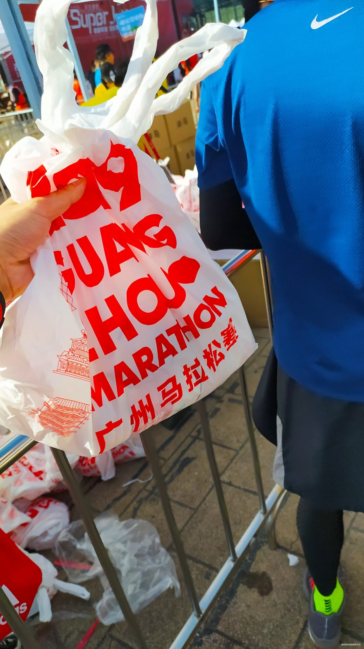 一起慢慢，数数羊城几只羊？——记2019广州马拉松（by跑到地老天荒）