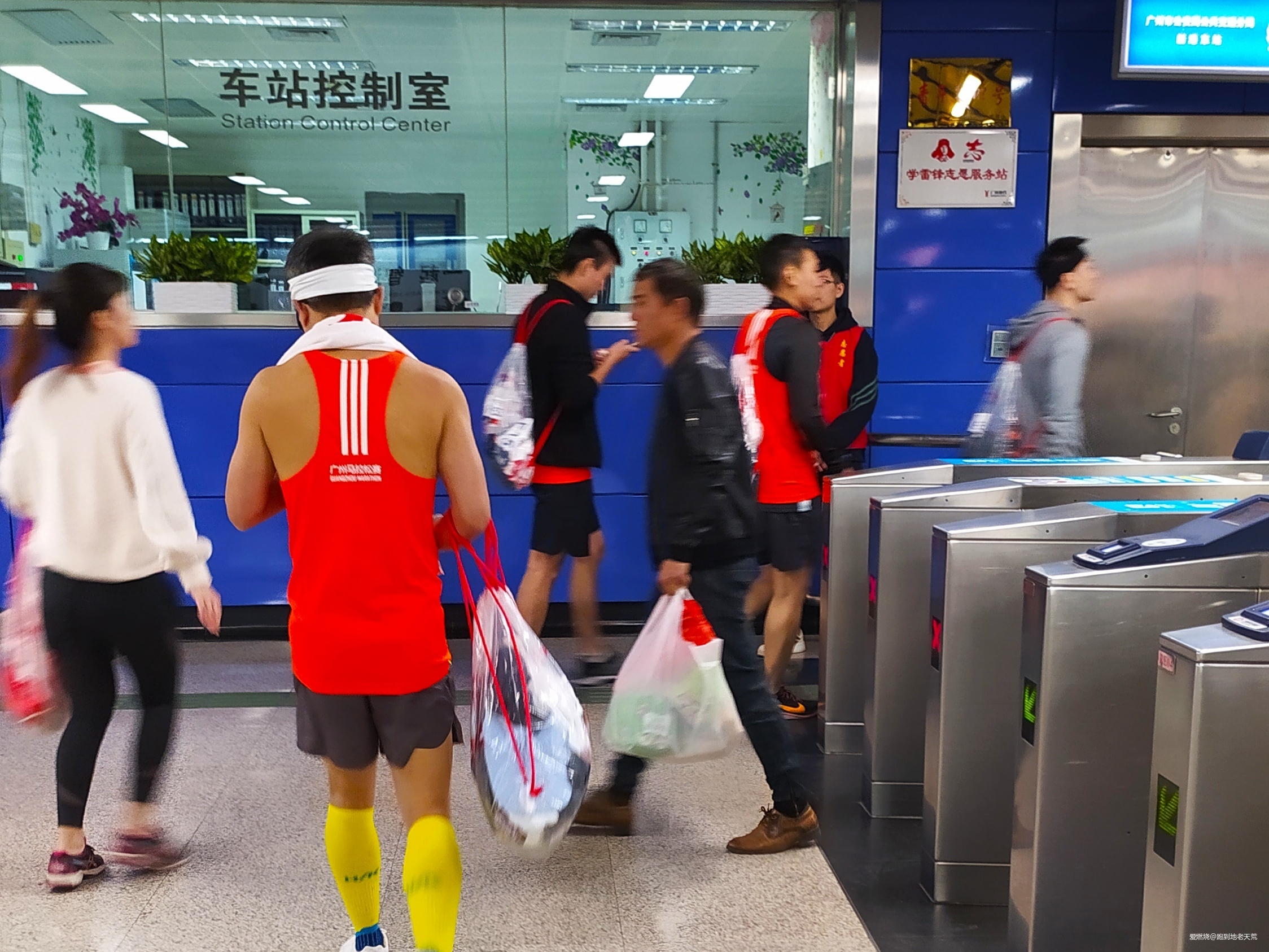 一起慢慢，数数羊城几只羊？——记2019广州马拉松（by跑到地老天荒）