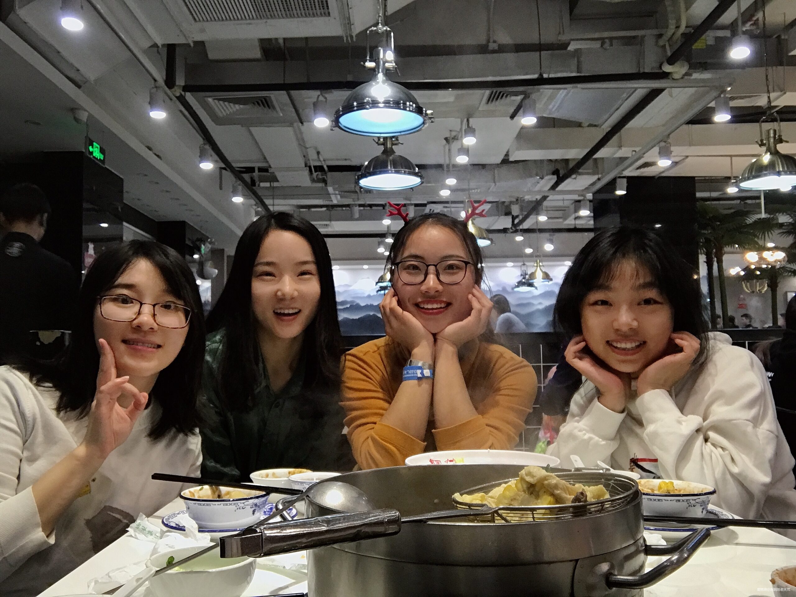 一起慢慢，数数羊城几只羊？——记2019广州马拉松（by跑到地老天荒）