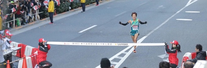 百年箱根驿传十区七破纪录 青学大重回巅峰