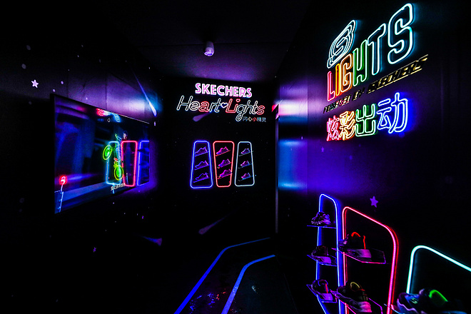 走进斯凯奇2020春夏新品预览 引领复古潮流新篇章