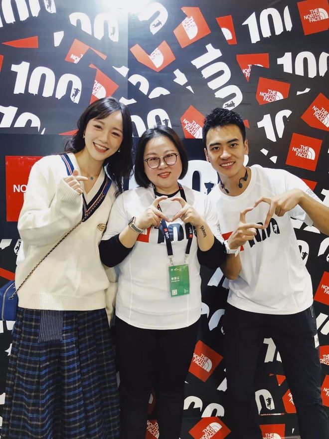 一个跑渣得想点儿什么才能熬过42.195公里？