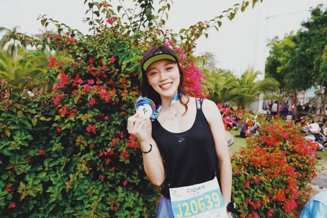 一个跑渣得想点儿什么才能熬过42.195公里？