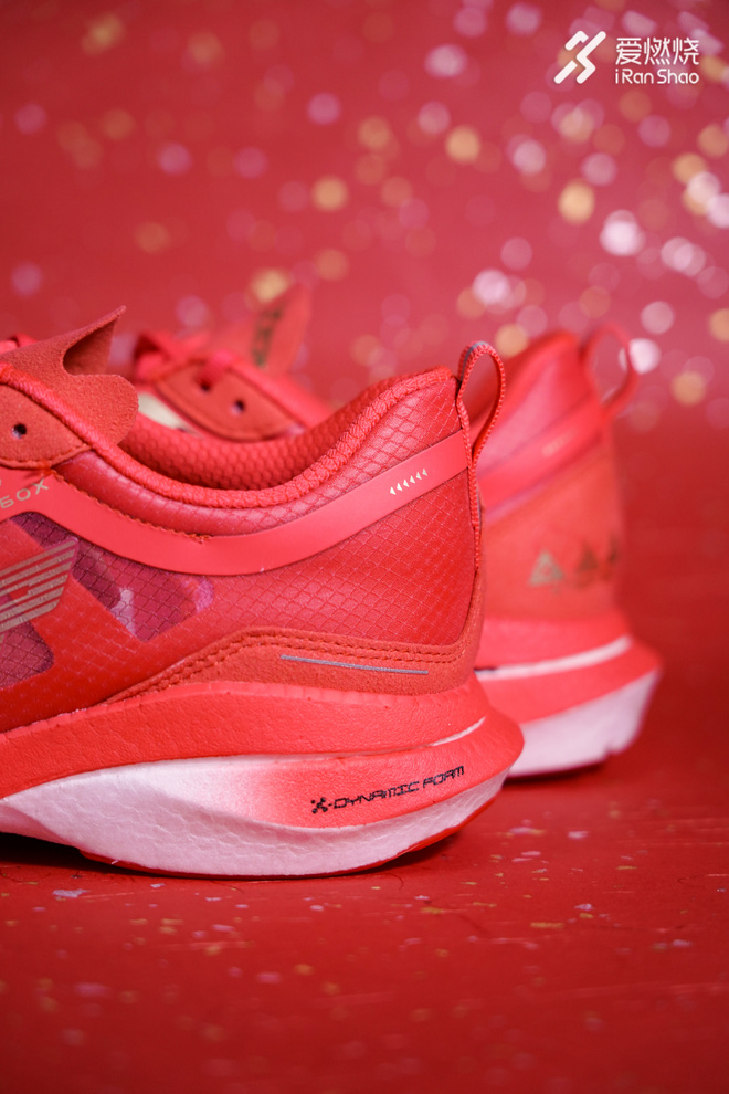 开箱 | 见证中国速度 特步竞速160X