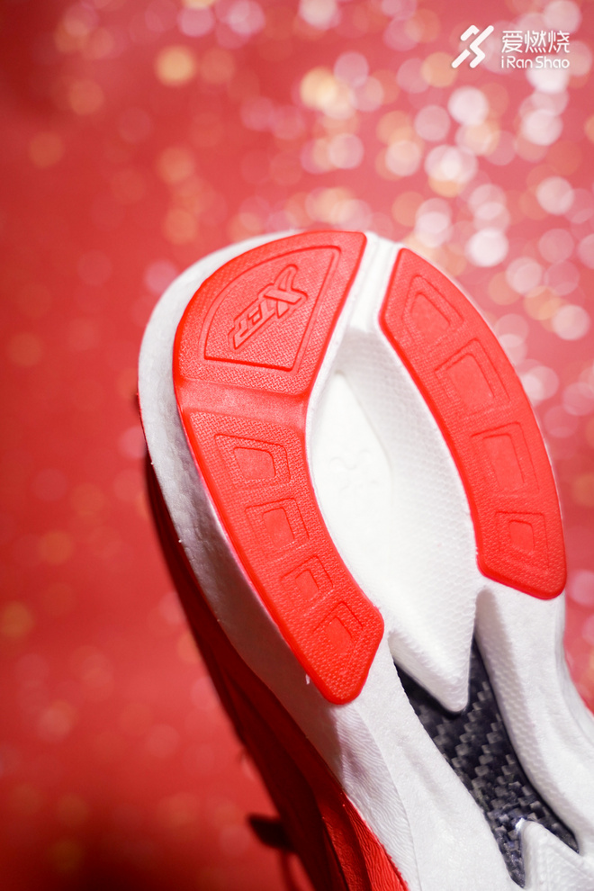 开箱 | 见证中国速度 特步竞速160X