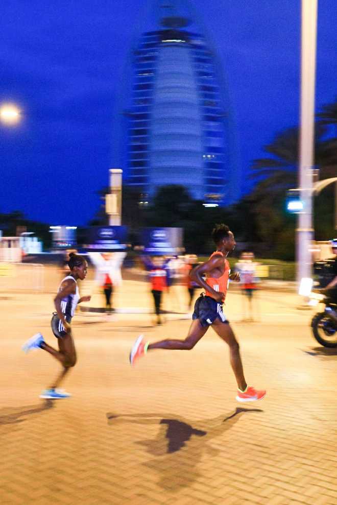 迪拜马拉松 巨额奖金催生的梦想之路