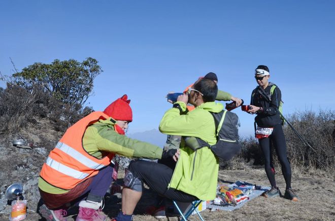 3694米，九鼎山云海王国越野图鉴