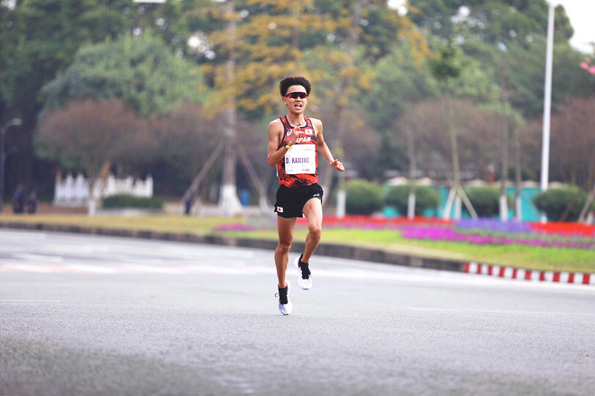 百年箱根驿传十区七破纪录 青学大重回巅峰