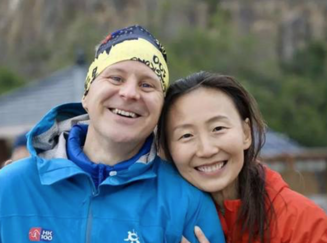 10:00:17！游培泉获2020港百冠军！细数港百十年精彩瞬间