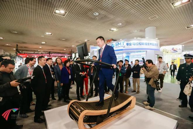 第四届中国马拉松博览会今日在厦门开幕