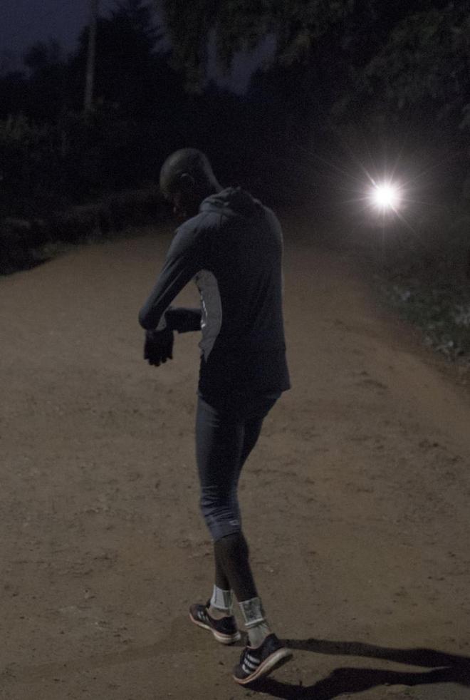 以跑步为生的人