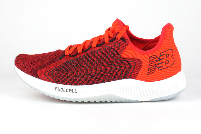 红红火火过大年 那些喜气洋洋的跑鞋