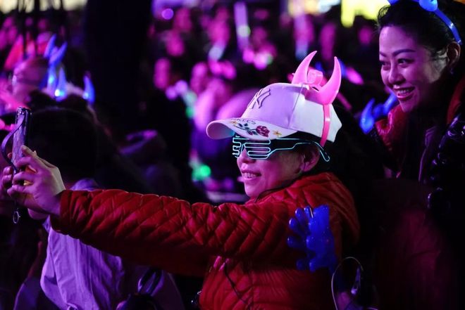 1月12日沸腾仁马，仁寿全城狂欢，你是否也对它流连忘返？