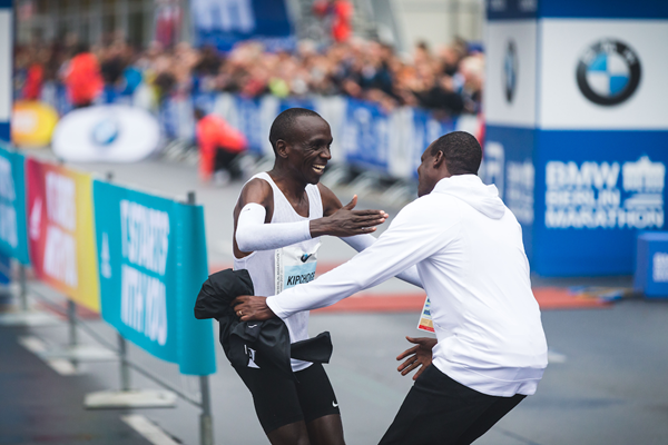 以跑步为生的人