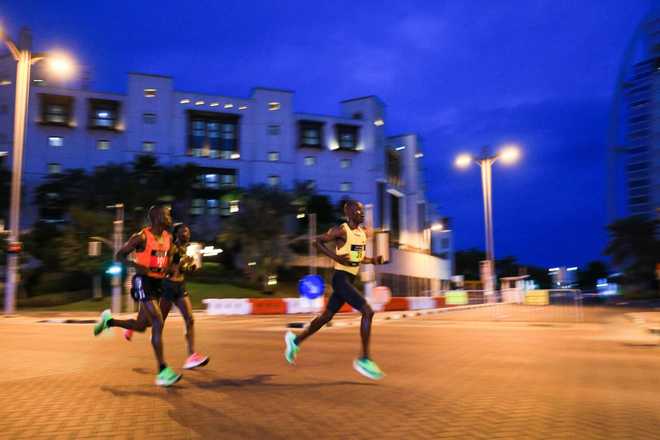 迪拜马拉松 巨额奖金催生的梦想之路