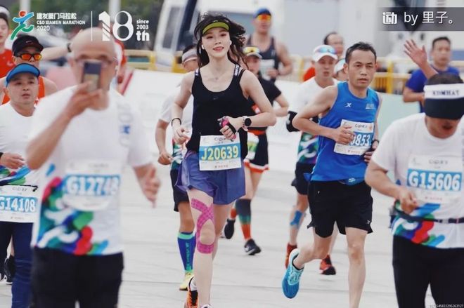 一个跑渣得想点儿什么才能熬过42.195公里？