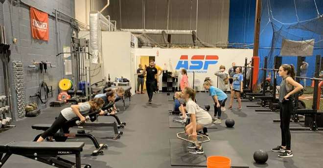 不能出门跑步 那就宅在家安心调整