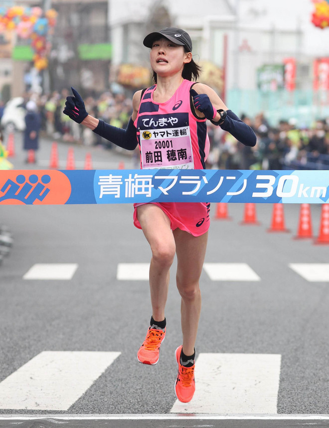 5公里世界纪录被打破 adidas和New Balance相继发布碳板跑鞋 | 跑圈十件事