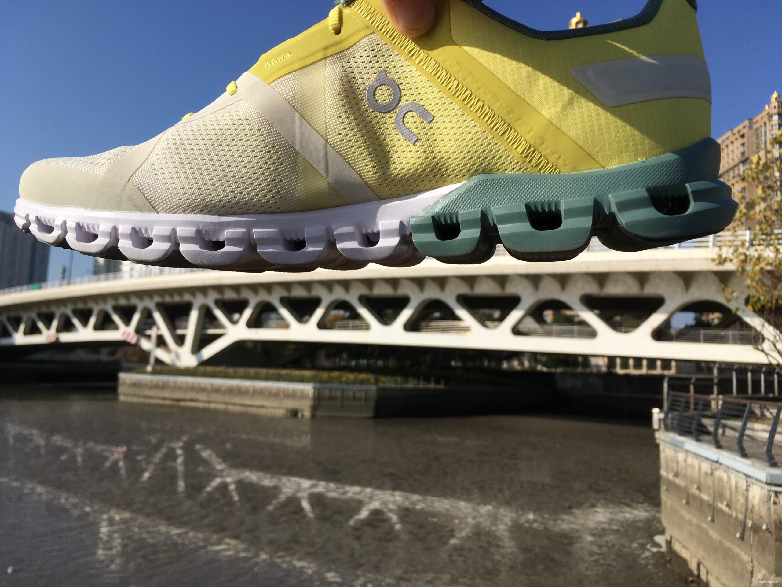 望乡叔叔测评---on running 昂跑 Cloudflow 2 测评