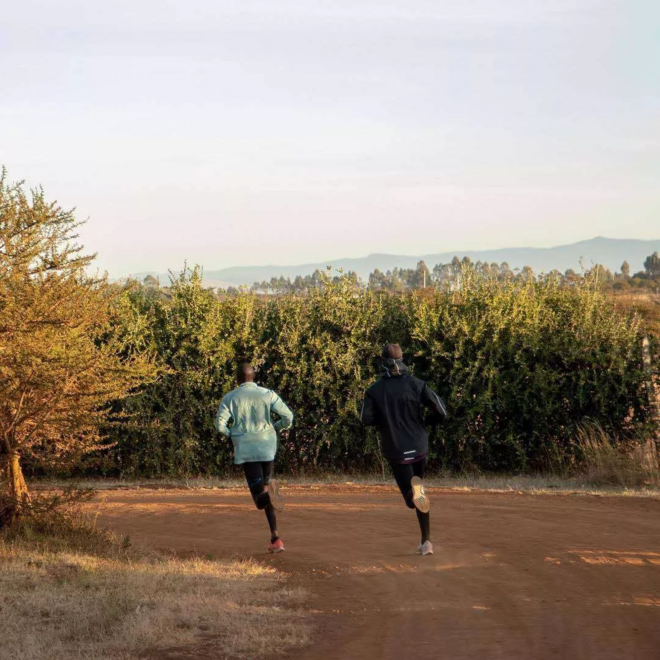 恢复跑步第一天 纠正你的摆臂姿势