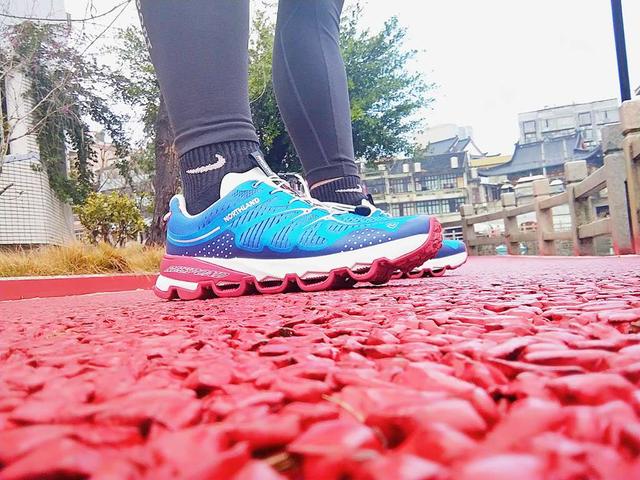 好靓好弹好清爽--诺诗兰SKY1.0多路面跑鞋体验