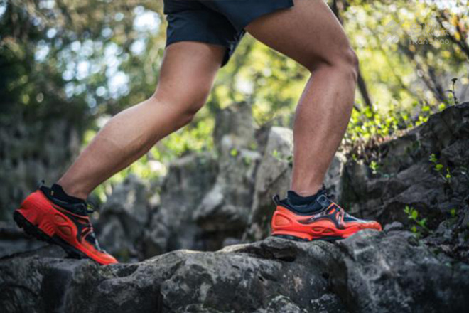 在路边走着走着，突然就想跑越野了