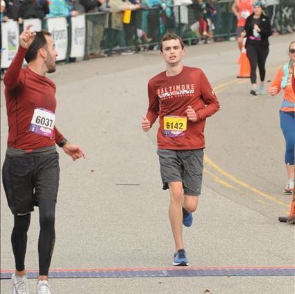 人物 | 患自闭症的他是如何达标波士顿马拉松的