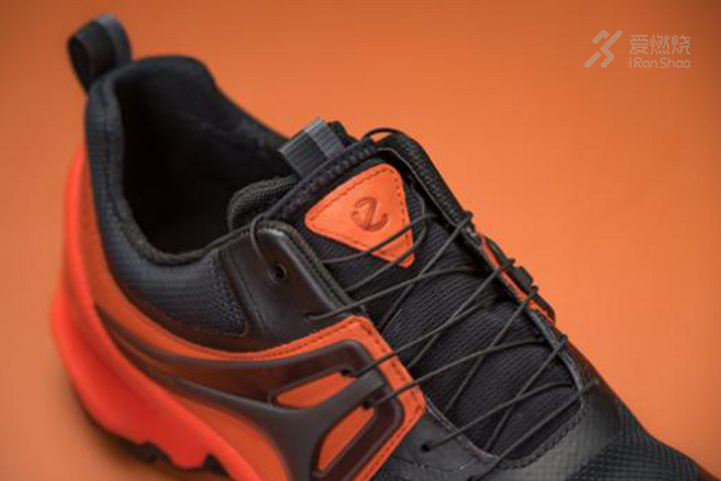 在路边走着走着，突然就想跑越野了