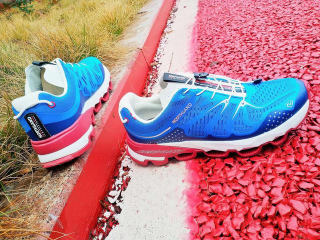 好靓好弹好清爽--诺诗兰SKY1.0多路面跑鞋体验