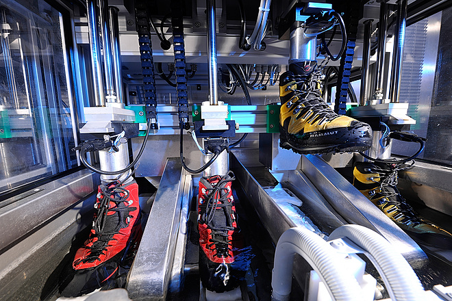 在路边走着走着，突然就想跑越野了