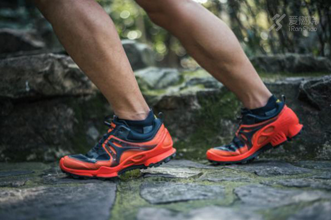 在路边走着走着，突然就想跑越野了